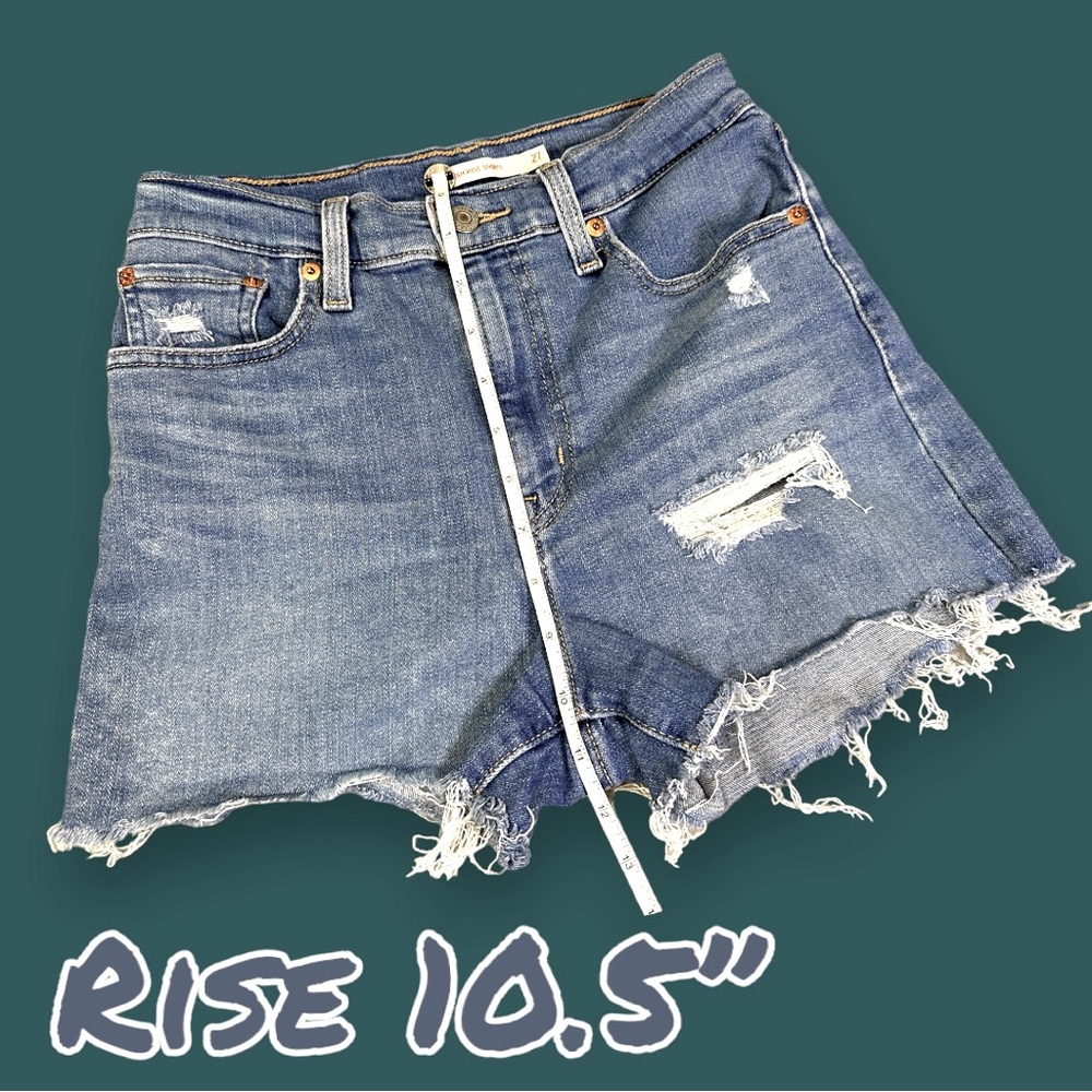 EUC LEVIS Distressed High Rise Cutoff Shorts in Medium-Light Blue. 27🩳 - Picture 7 of 12